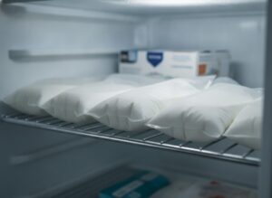 Пакеты для грудного молока плашмя в морозильной камере